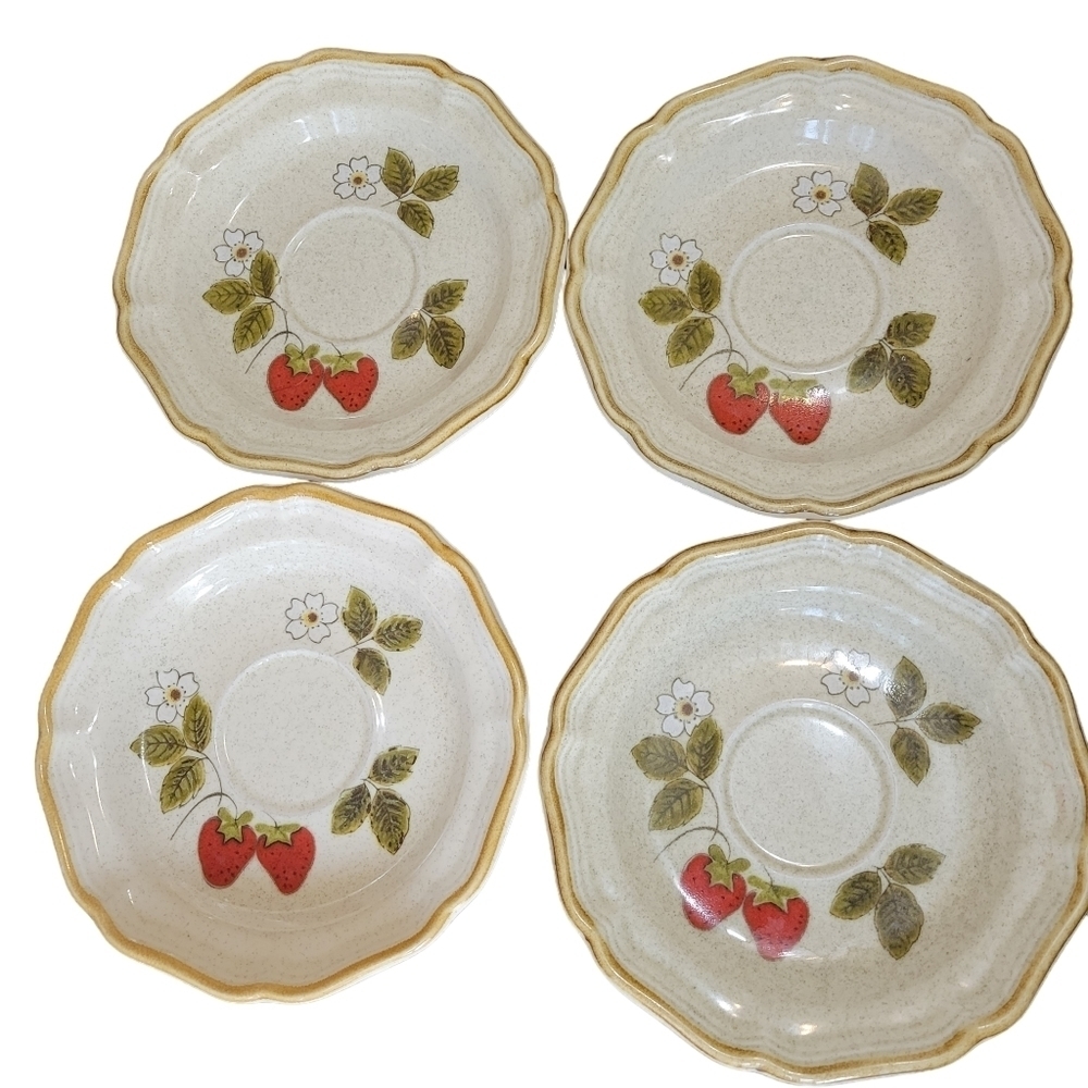 MIKASA Strawberry Festival Plates x4 Vintage - Picture 7 of 7